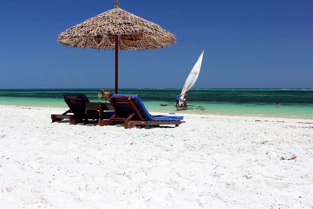 Reef Hotel Mombasa Exterior photo